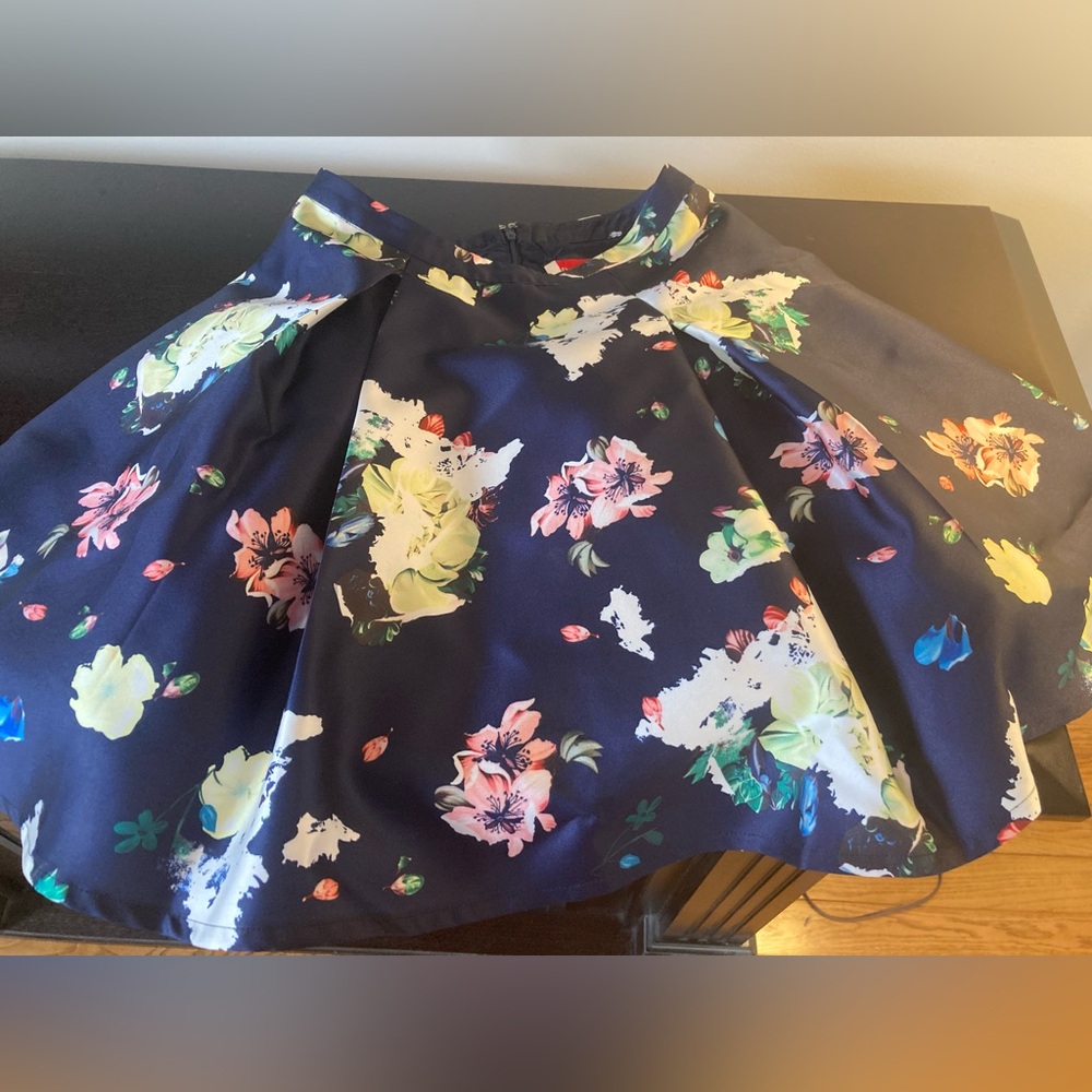 Prom or graduation 2 piece- Navy Sequin Top and Floral Skirt Set with peplum - Picture 5 of 12